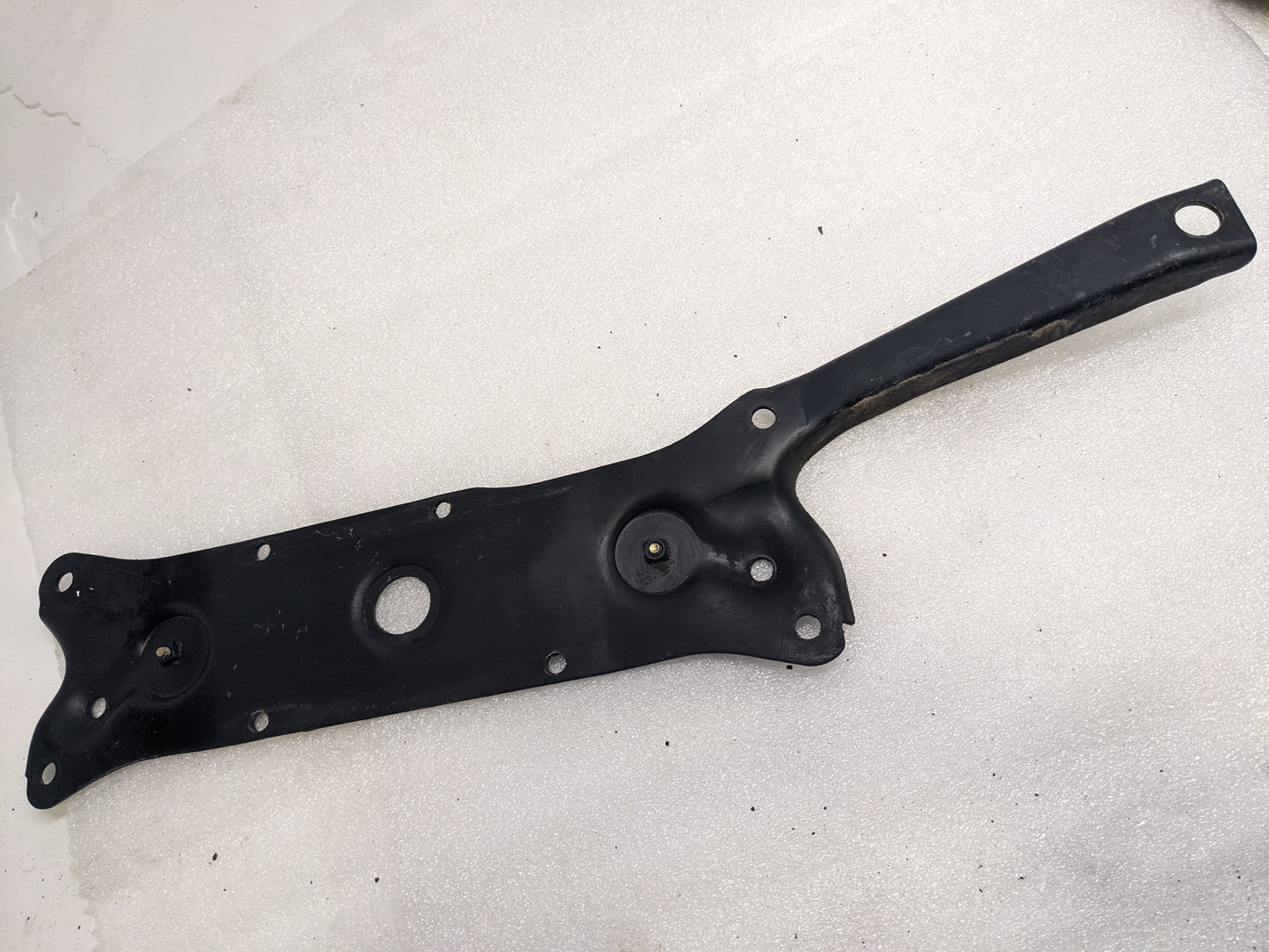 PORSCHE 92837501900 CROSS MEMBER PLATE REINFORCEMENT FOR 1987-1995 928 USED PG2