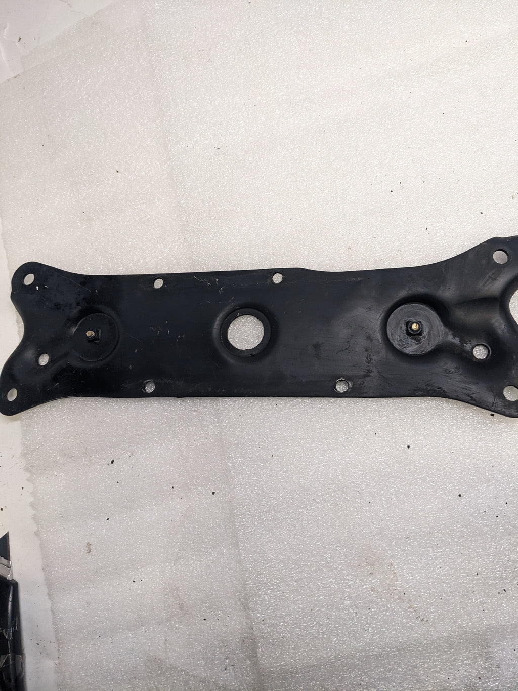 PORSCHE 92837501900 CROSS MEMBER PLATE REINFORCEMENT FOR 1987-1995 928 USED PG2