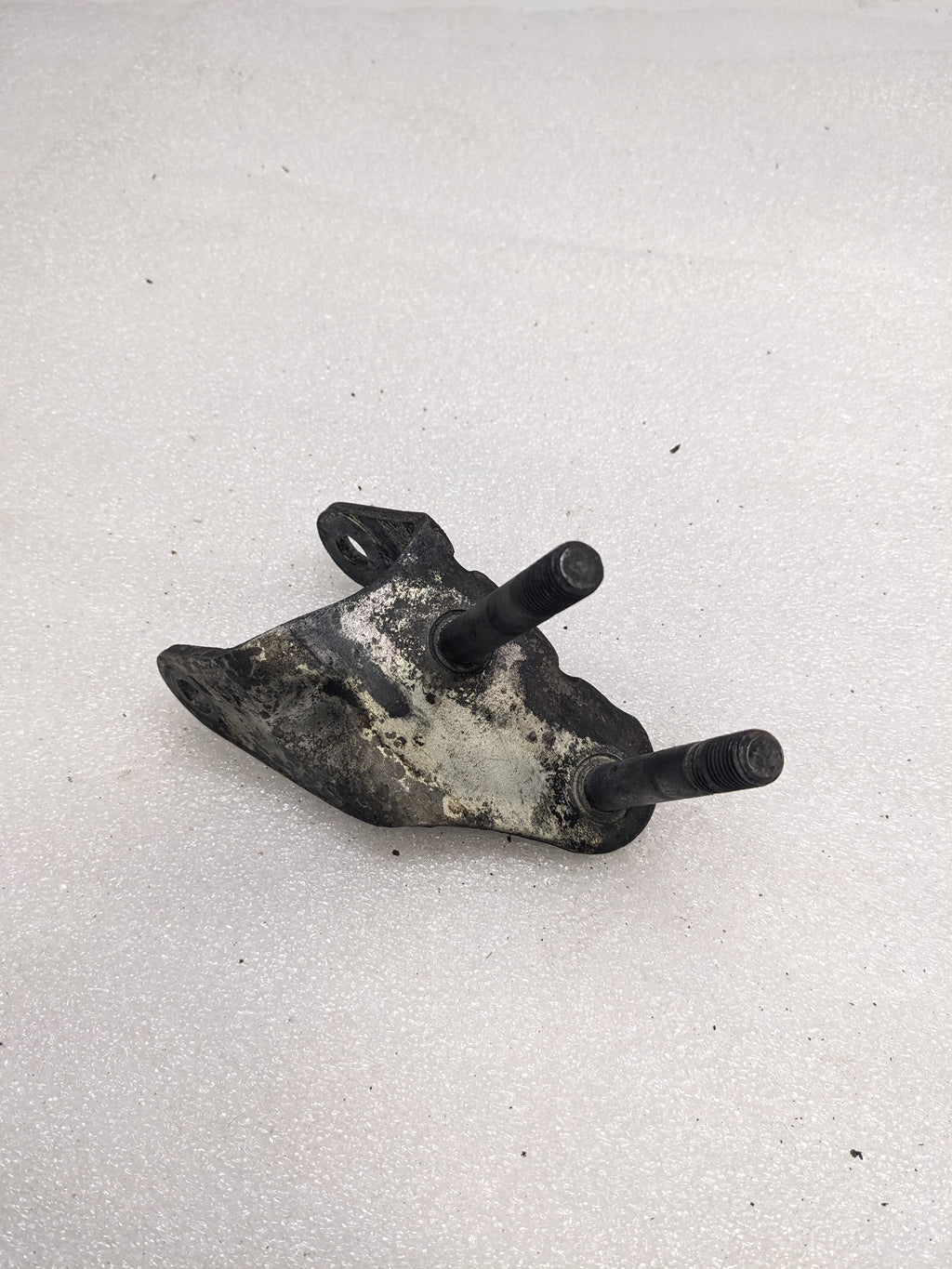PORSCHE 92834109105 BALL JOINT CLAMP FOR 1978-1995 928 USED R23T3
