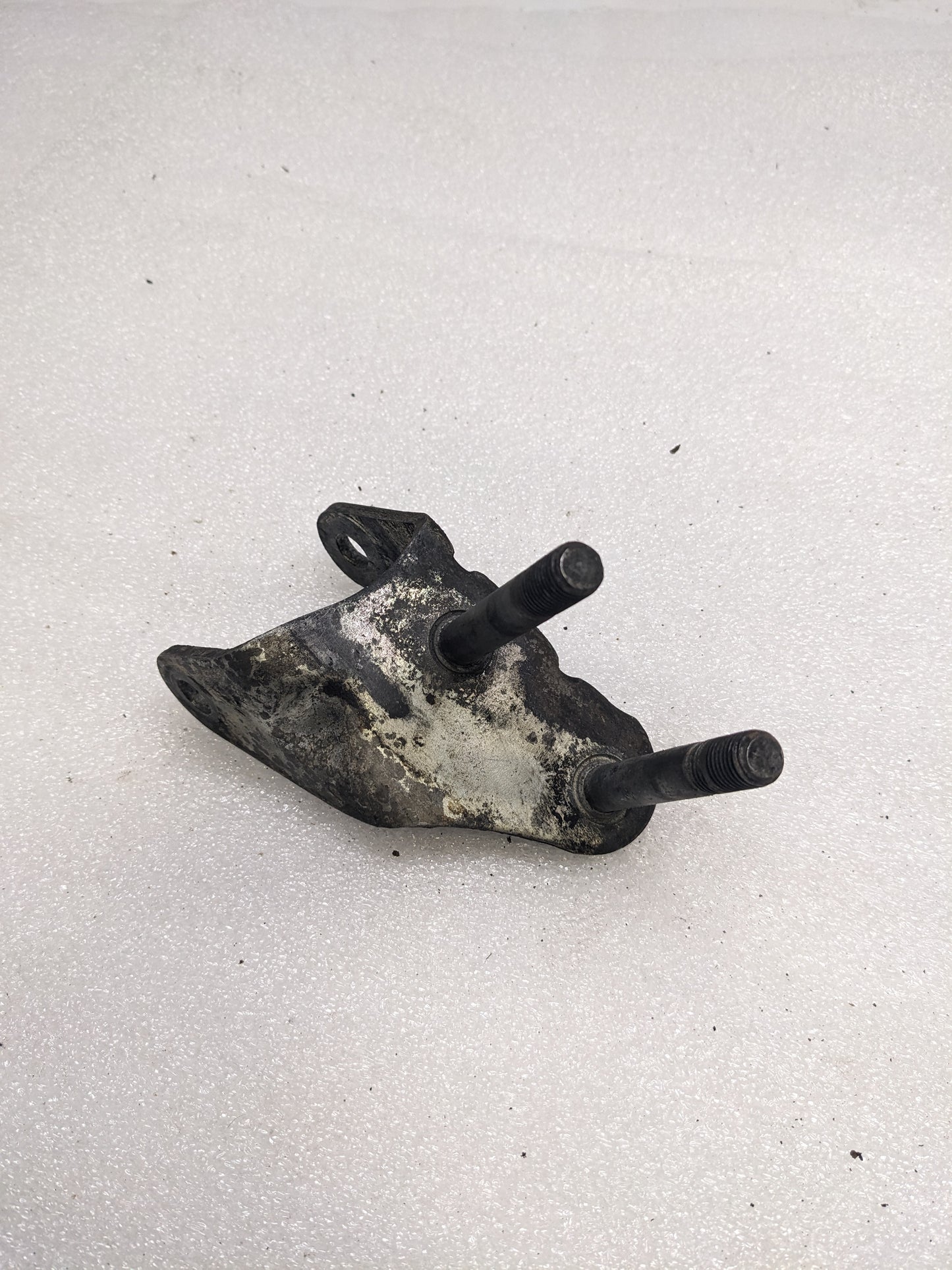 PORSCHE 92834109105 BALL JOINT CLAMP FOR 1978-1995 928 USED R23T3