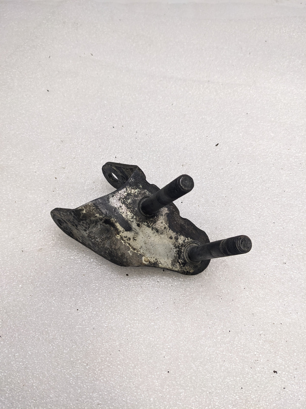 PORSCHE 92834109105 BALL JOINT CLAMP FOR 1978-1995 928 USED R23T3