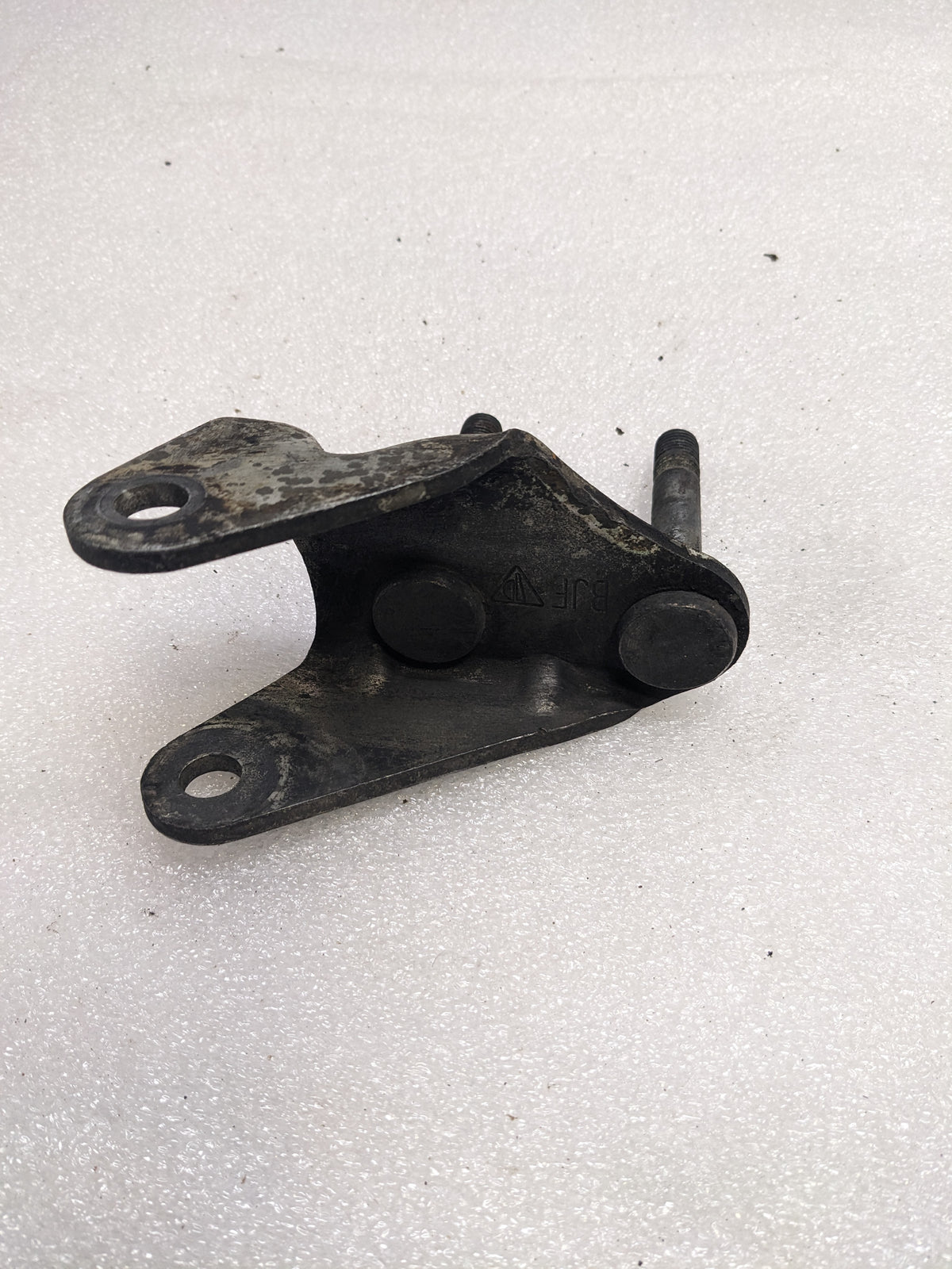 PORSCHE 92834109105 BALL JOINT CLAMP FOR 1978-1995 928 USED R23T3