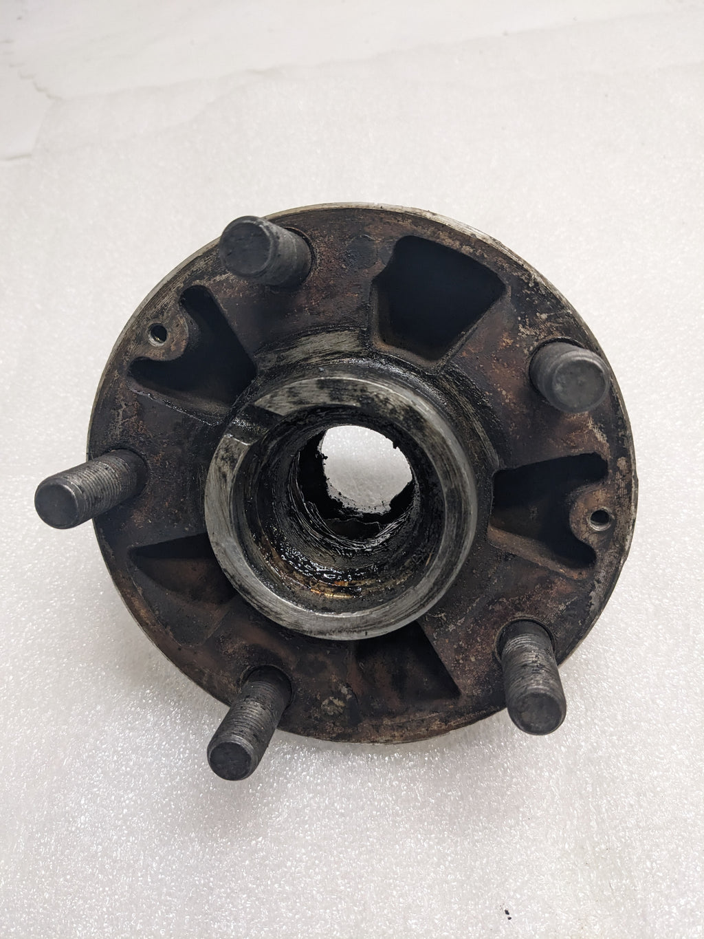 PORSCHE 9513416053R FRONT SUSPENSION HUB FOR 1987-1991 944 USED PG2