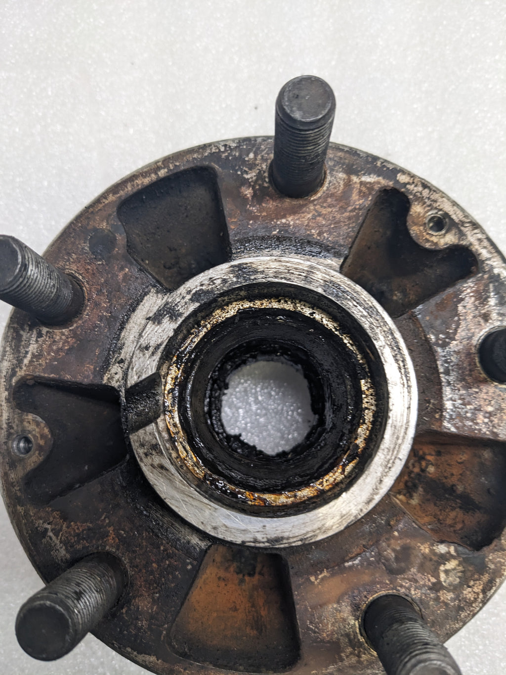 PORSCHE 9513416053R FRONT SUSPENSION HUB FOR 1987-1991 944 USED PG2