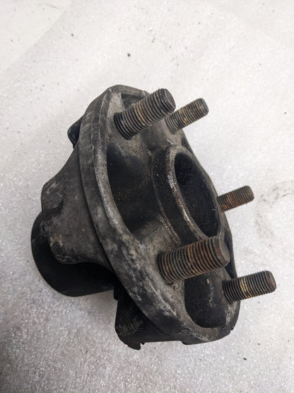 PORSCHE 95134160500 FRONT WHEEL HUB FOR 1983-1986 944 USED PG2