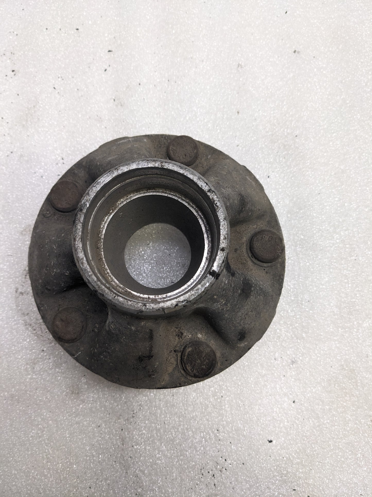 PORSCHE 9513416053R FRONT LEFT SIDE WHEEL HUB SPINDLER FOR 944 S2 968 #2 USED PG2