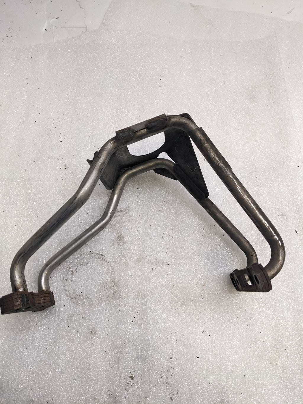 PORSCHE 99611112758 LEFT MUFFLER SUPPORT FOR 1998-2005 911 CARRERA USED PG2