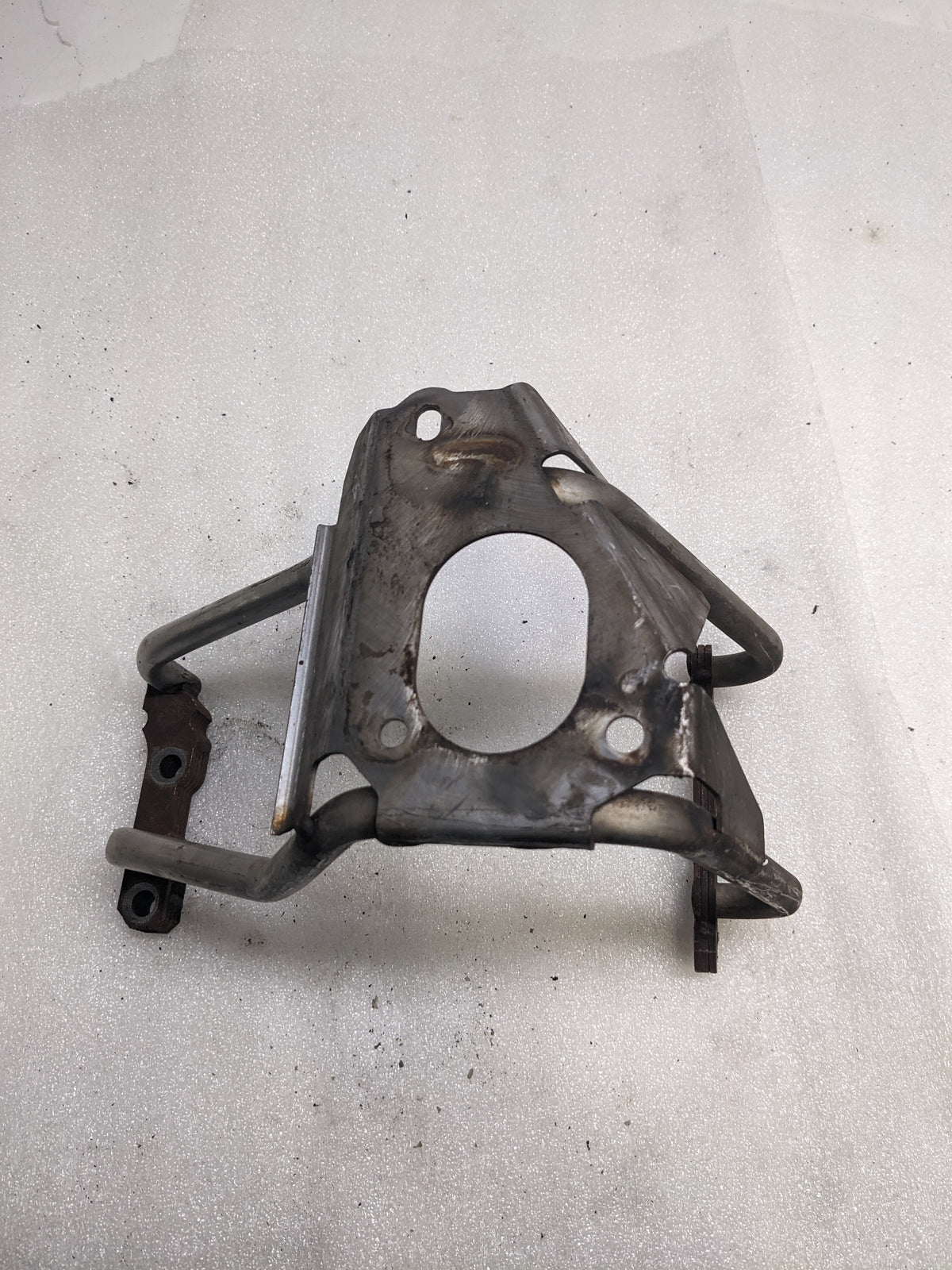 PORSCHE 99611112758 LEFT MUFFLER SUPPORT FOR 1998-2005 911 CARRERA USED PG2