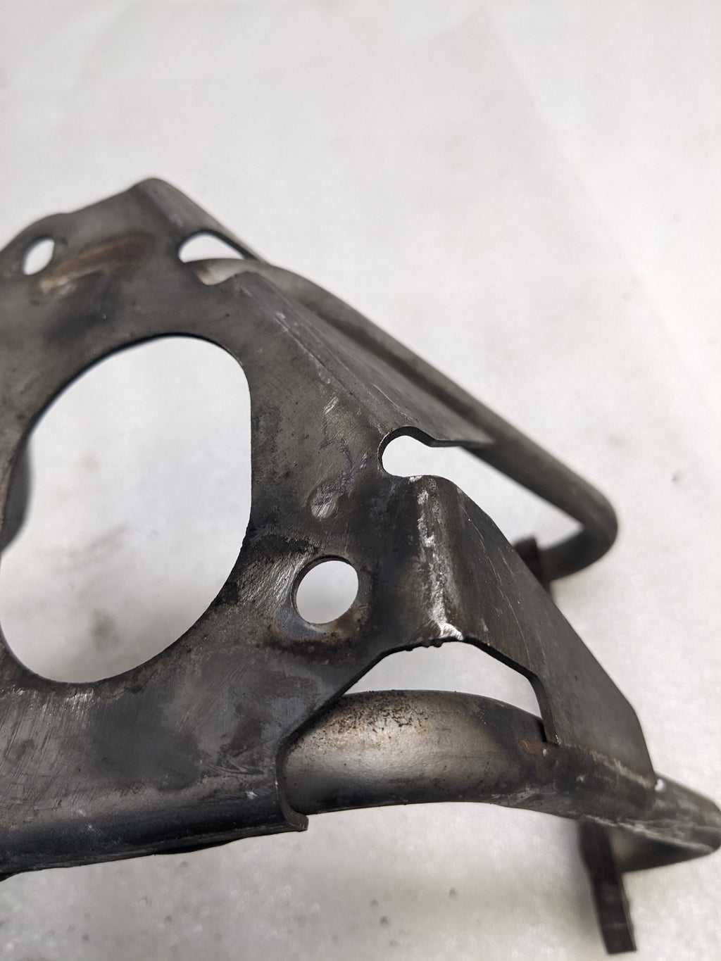 PORSCHE 99611112758 LEFT MUFFLER SUPPORT FOR 1998-2005 911 CARRERA USED PG2