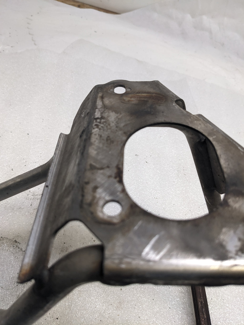 PORSCHE 99611112758 LEFT MUFFLER SUPPORT FOR 1998-2005 911 CARRERA USED PG2