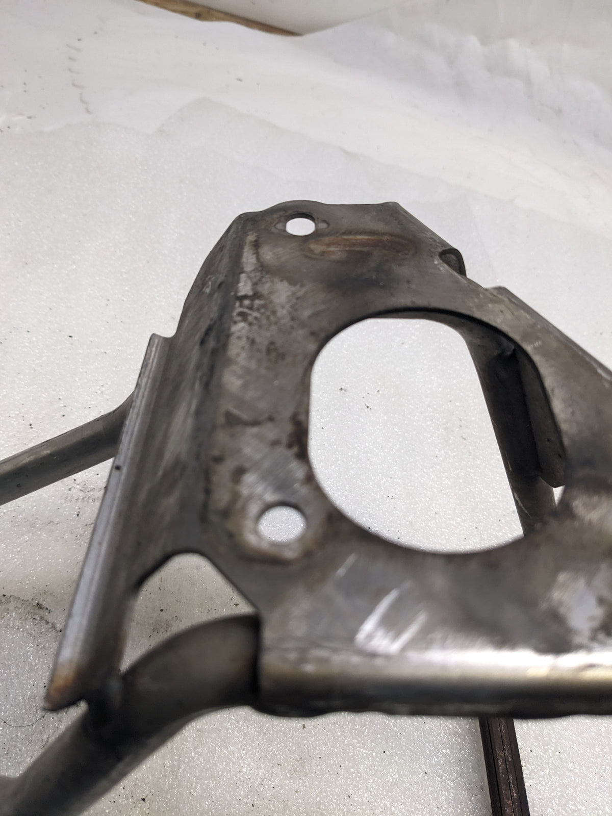 PORSCHE 99611112758 LEFT MUFFLER SUPPORT FOR 1998-2005 911 CARRERA USED PG2