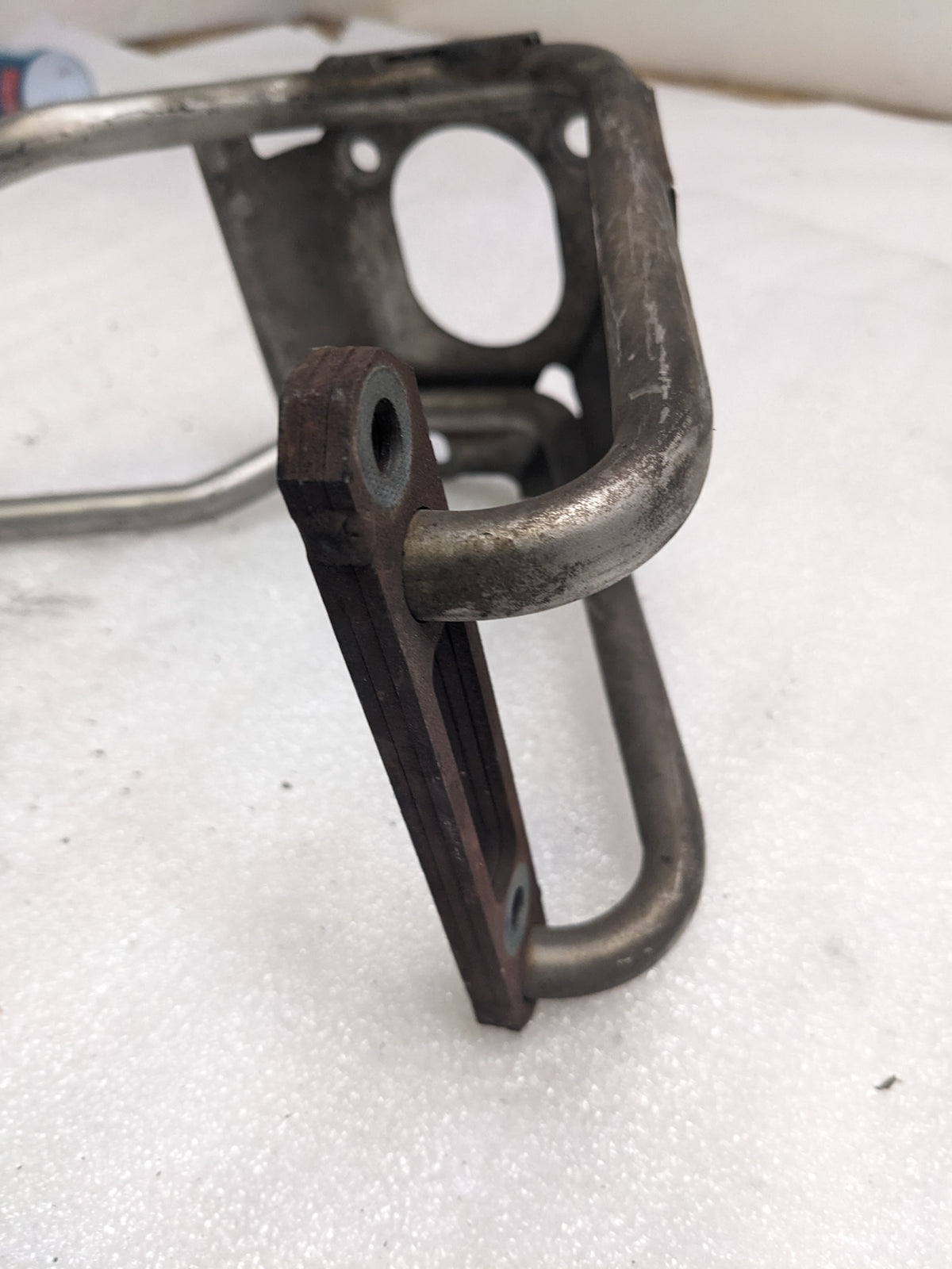 PORSCHE 99611112758 LEFT MUFFLER SUPPORT FOR 1998-2005 911 CARRERA USED PG2