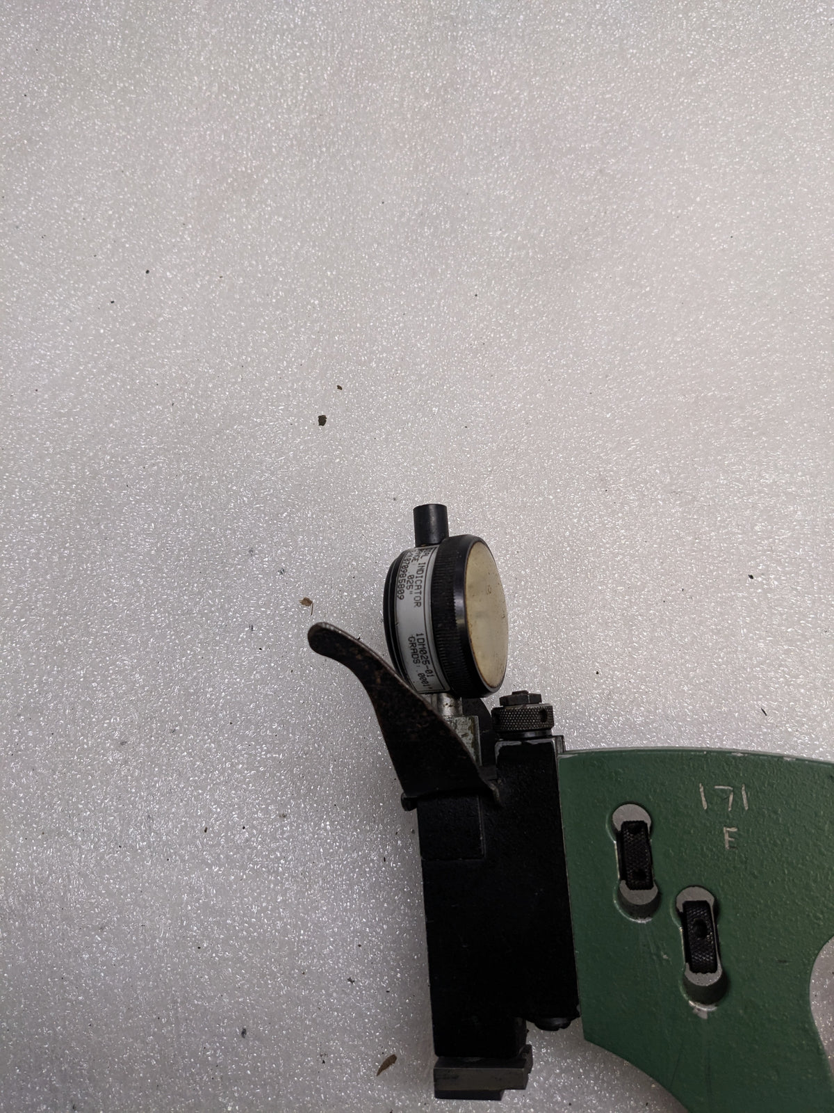 MAHR FEDERAL 300P-3 DIAL SNAP GAGE  2-3" RANGE .0001" GRADUATION USED SR
