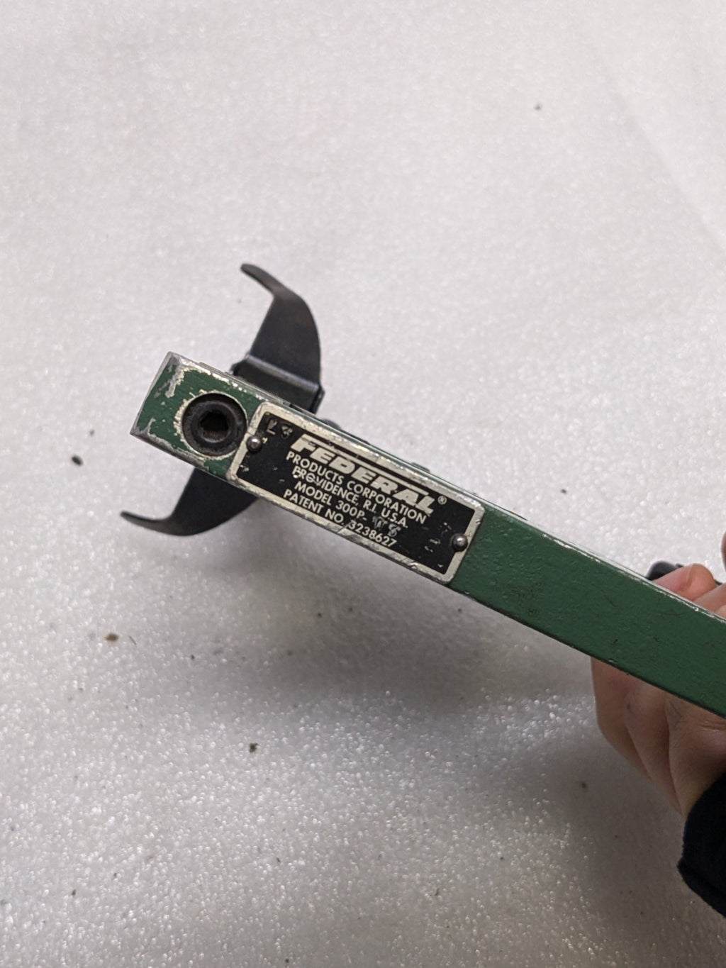 MAHR FEDERAL 300P-3 DIAL SNAP GAGE  2-3" RANGE .0001" GRADUATION USED SR