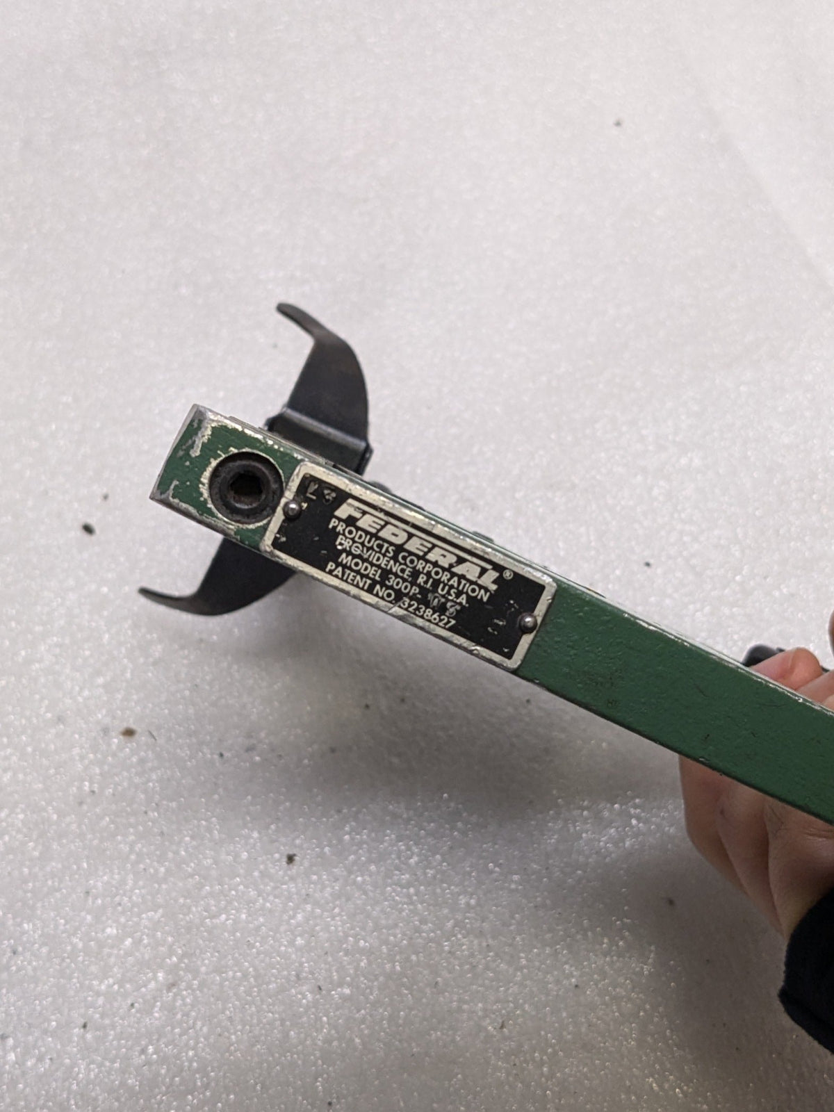 MAHR FEDERAL 300P-3 DIAL SNAP GAGE  2-3" RANGE .0001" GRADUATION USED SR