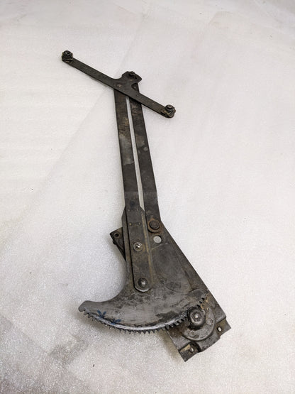 PORSCHE WINDOW REGULATOR FOR 1964-1973 911 USED PG2