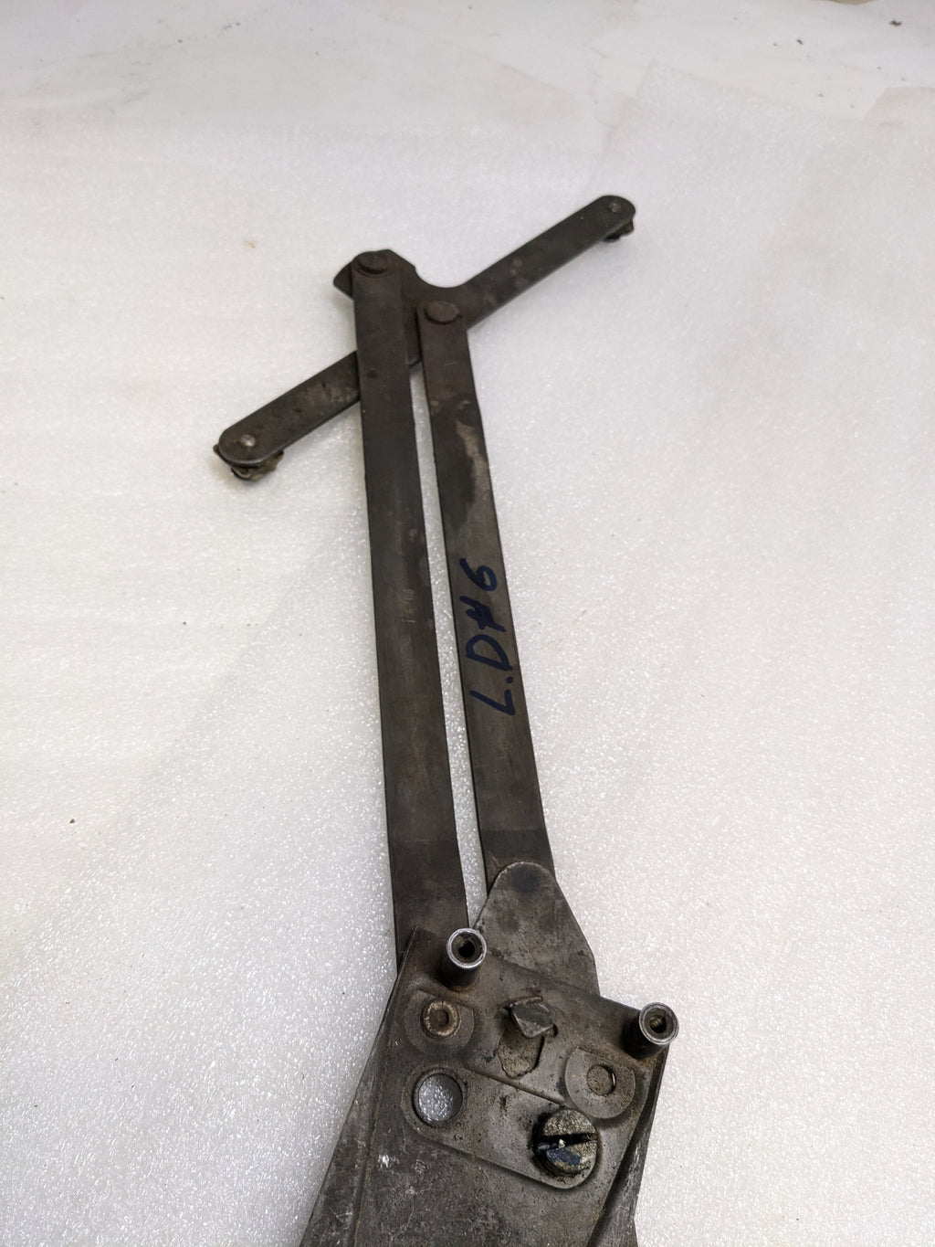 PORSCHE WINDOW REGULATOR FOR 1964-1973 911 USED PG2