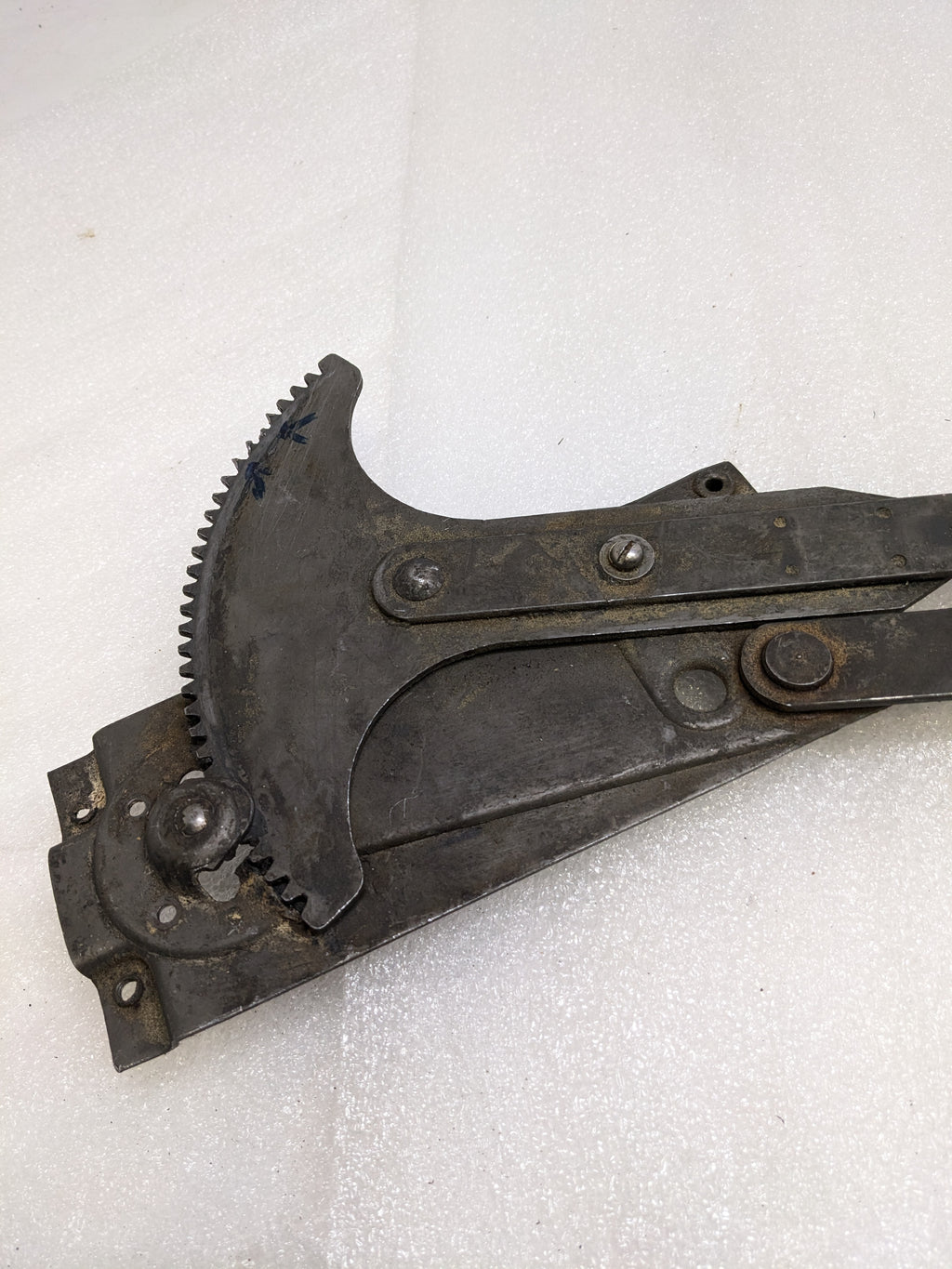 PORSCHE WINDOW REGULATOR FOR 1964-1973 911 USED PG2