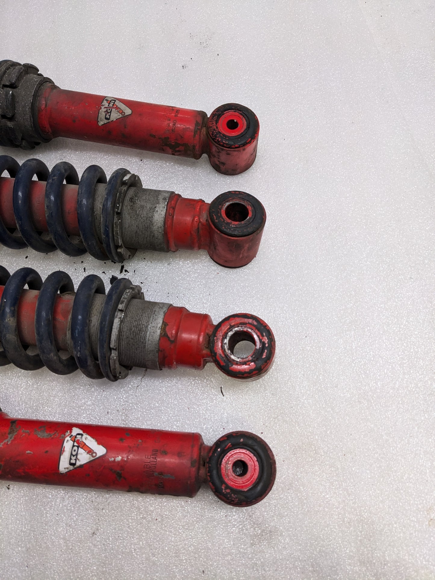KONI 8240-1085 SUSPENSION SHOCK ABSORBER FOR 1978-1995 PORSCHE 928 SET OF 4 USED R10