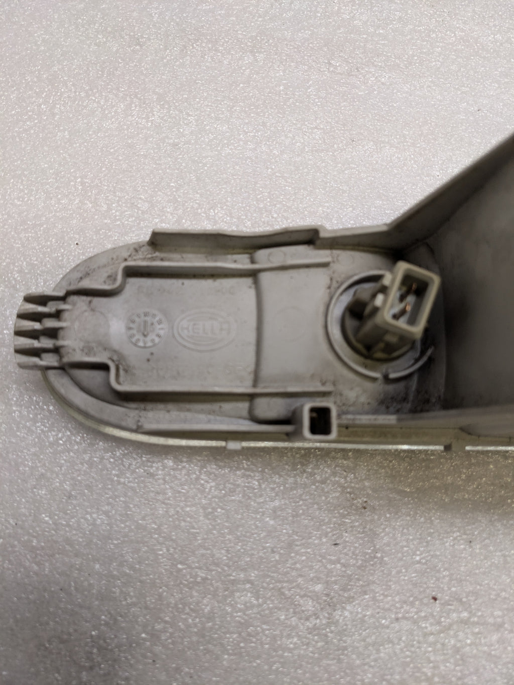 PORSCHE 99363108200 FOG LIGHT FOR 1995-1998 911 USED SR