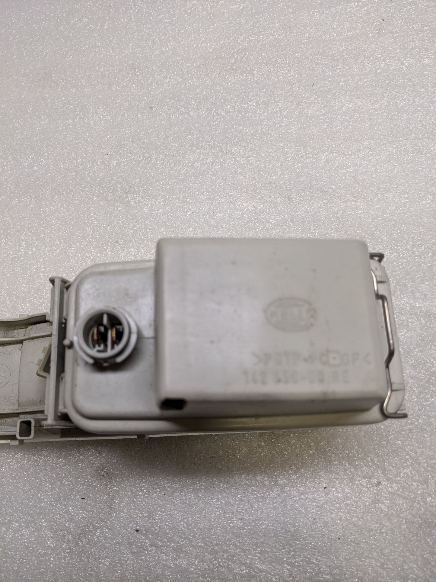 PORSCHE 99363108200 FOG LIGHT FOR 1995-1998 911 USED SR