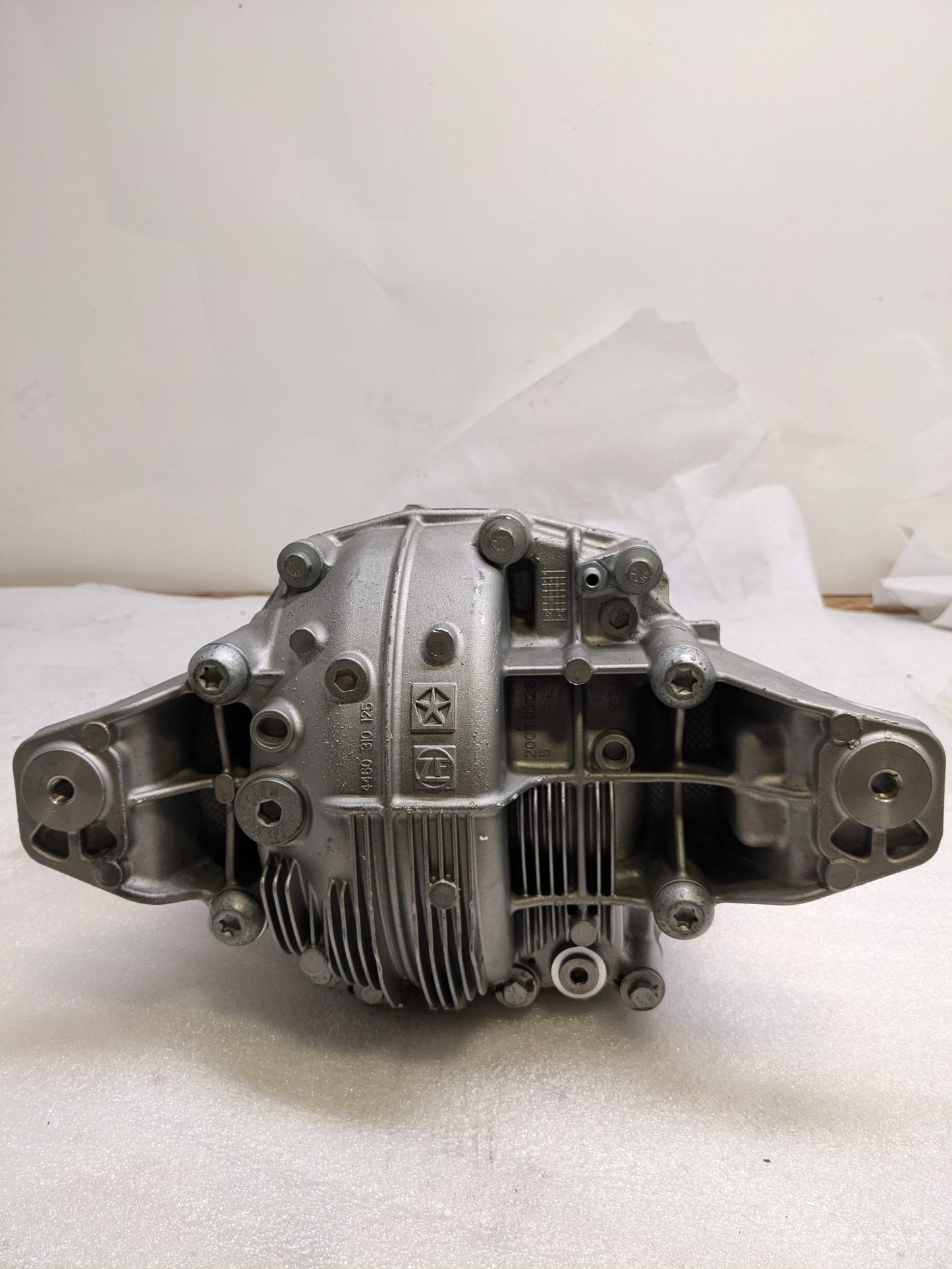 MOPAR 68340262AA REAR AXLE DIFFERENTIAL FOR 2022-2024 JEEP GRAND CHEROKEE NEW B2