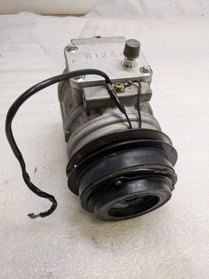 DENSO 471-1130 COMPRESSOR W/ CLUTCH FOR 1993-1998 PORSCHE 911 R2-2