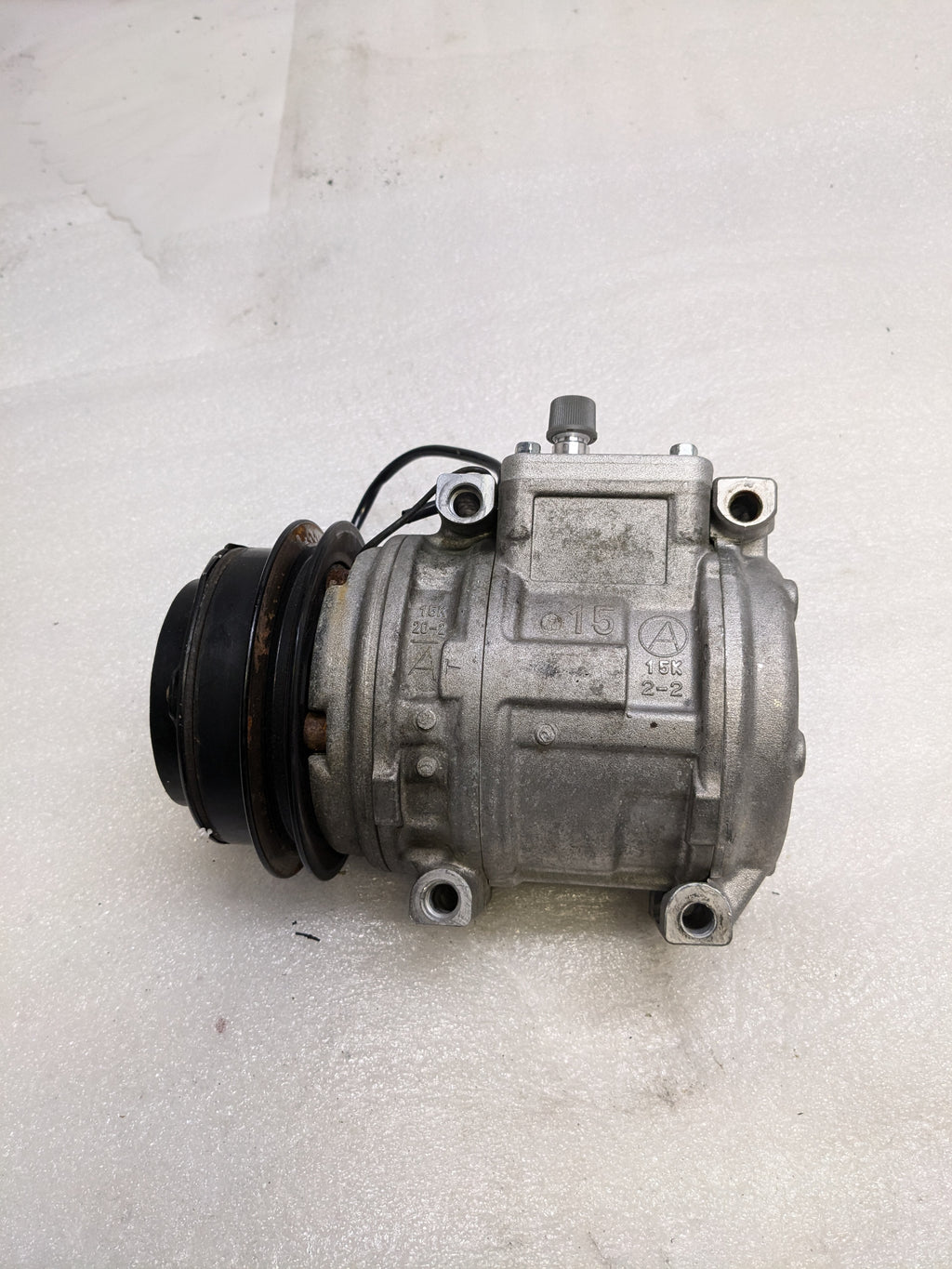 DENSO 471-1130 COMPRESSOR W/ CLUTCH FOR 1993-1998 PORSCHE 911 R2-2