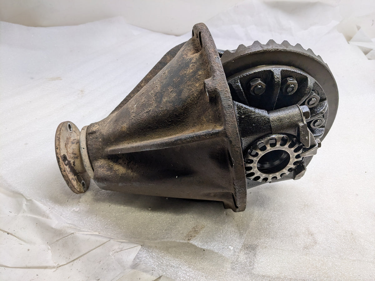 UNBRANDED DIFFERENTIAL 4.1 GEAR RATIO USED B2