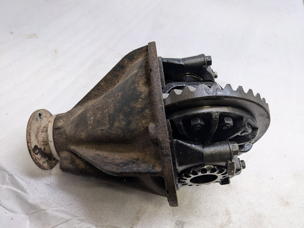 UNBRANDED DIFFERENTIAL 4.1 GEAR RATIO USED B2