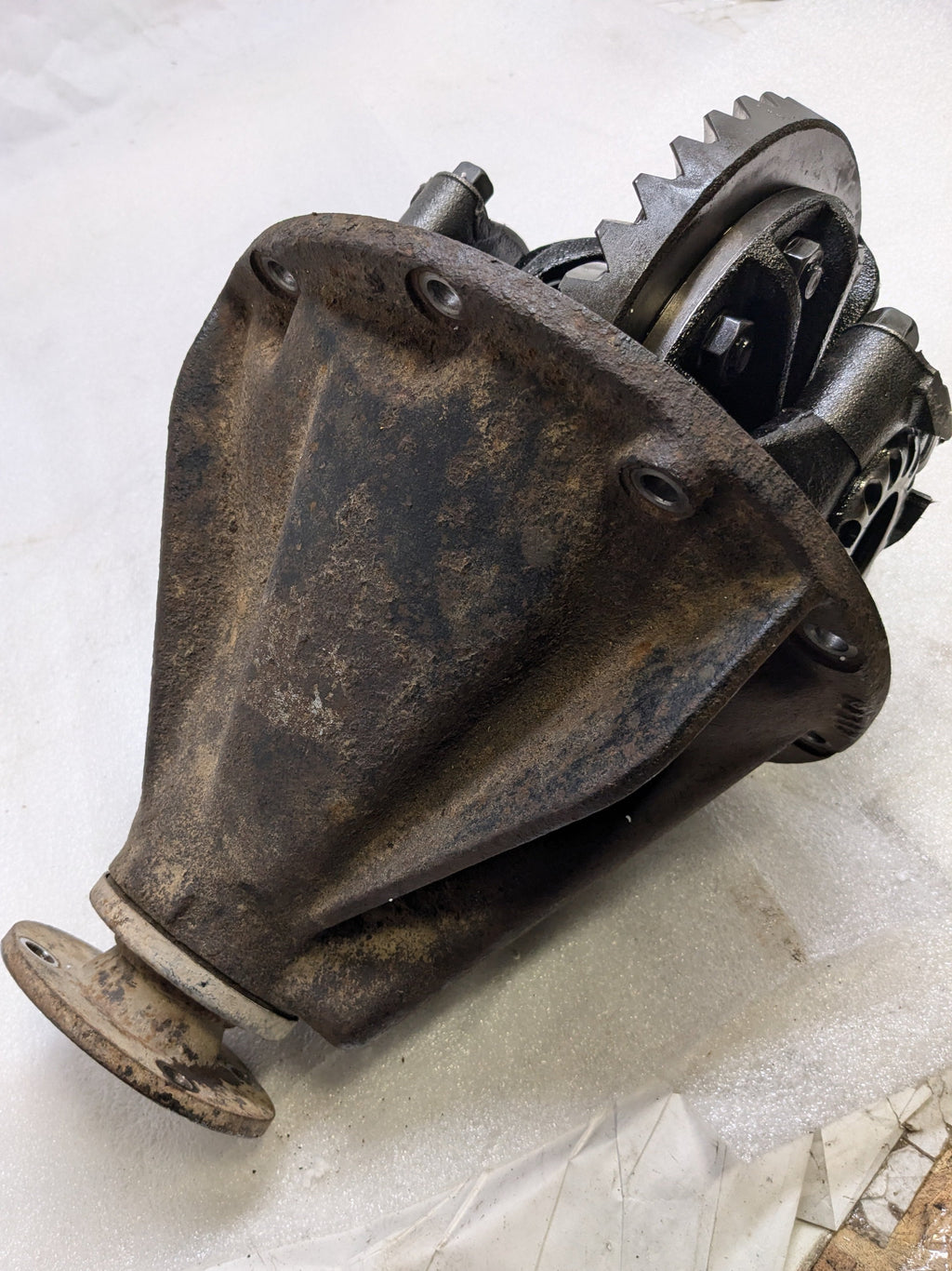 UNBRANDED DIFFERENTIAL 4.1 GEAR RATIO USED B2
