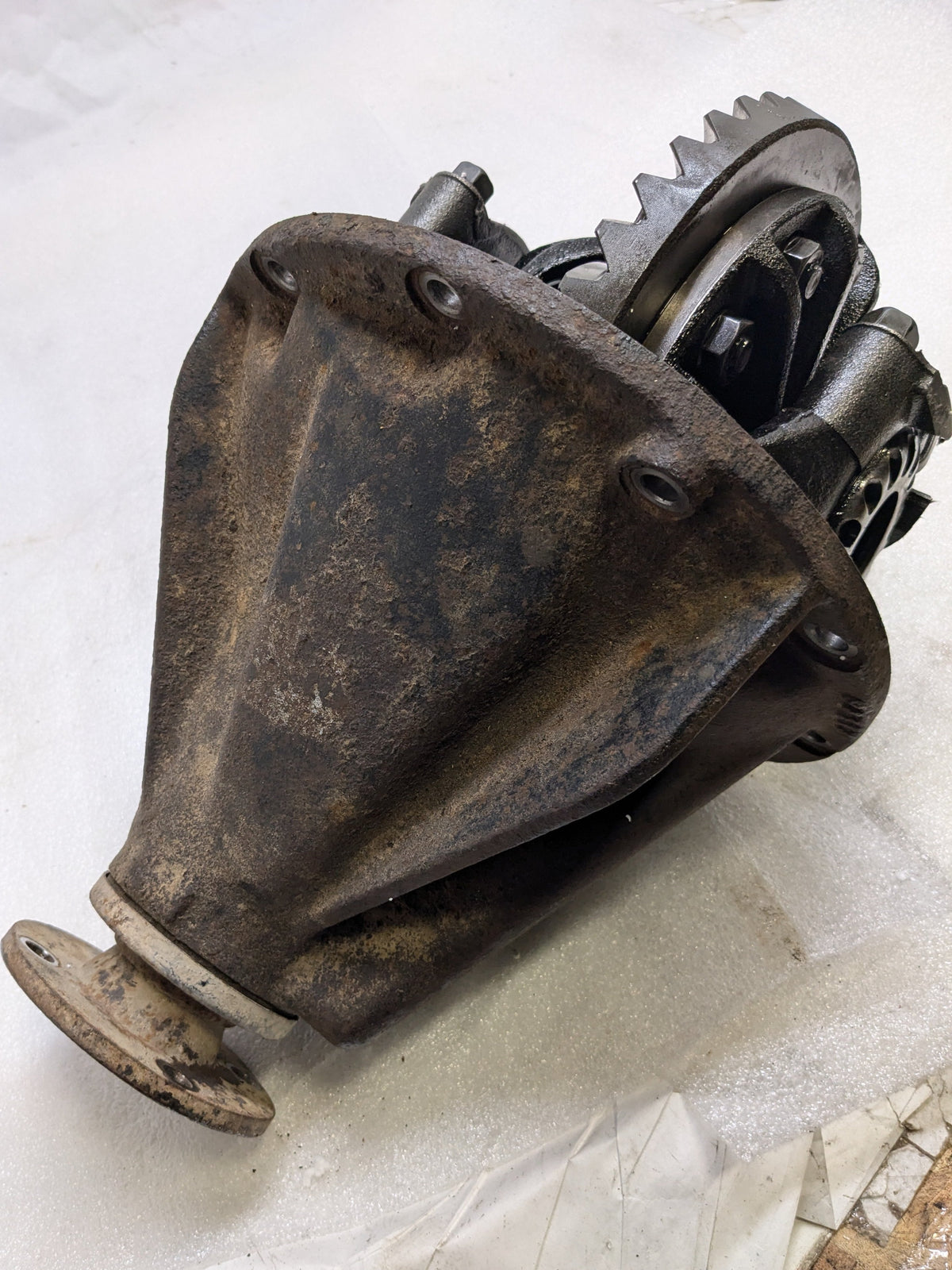 UNBRANDED DIFFERENTIAL 4.1 GEAR RATIO USED B2