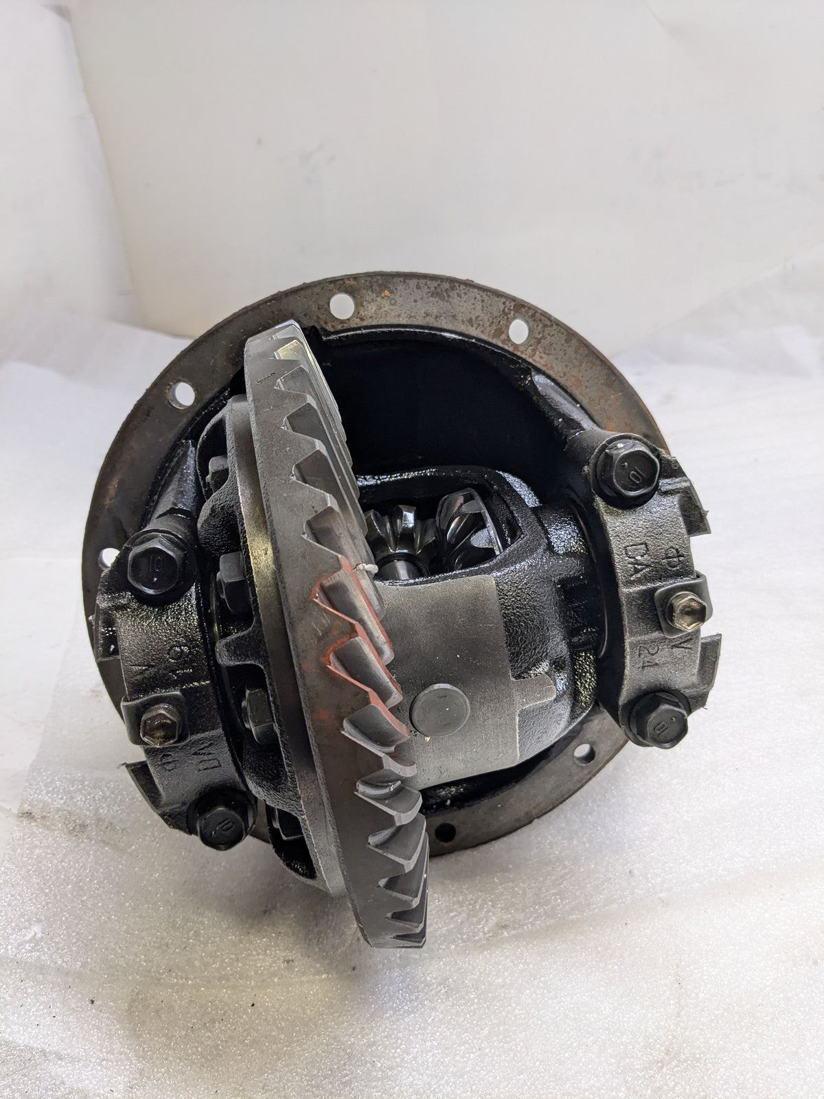 UNBRANDED DIFFERENTIAL 4.1 GEAR RATIO USED B2
