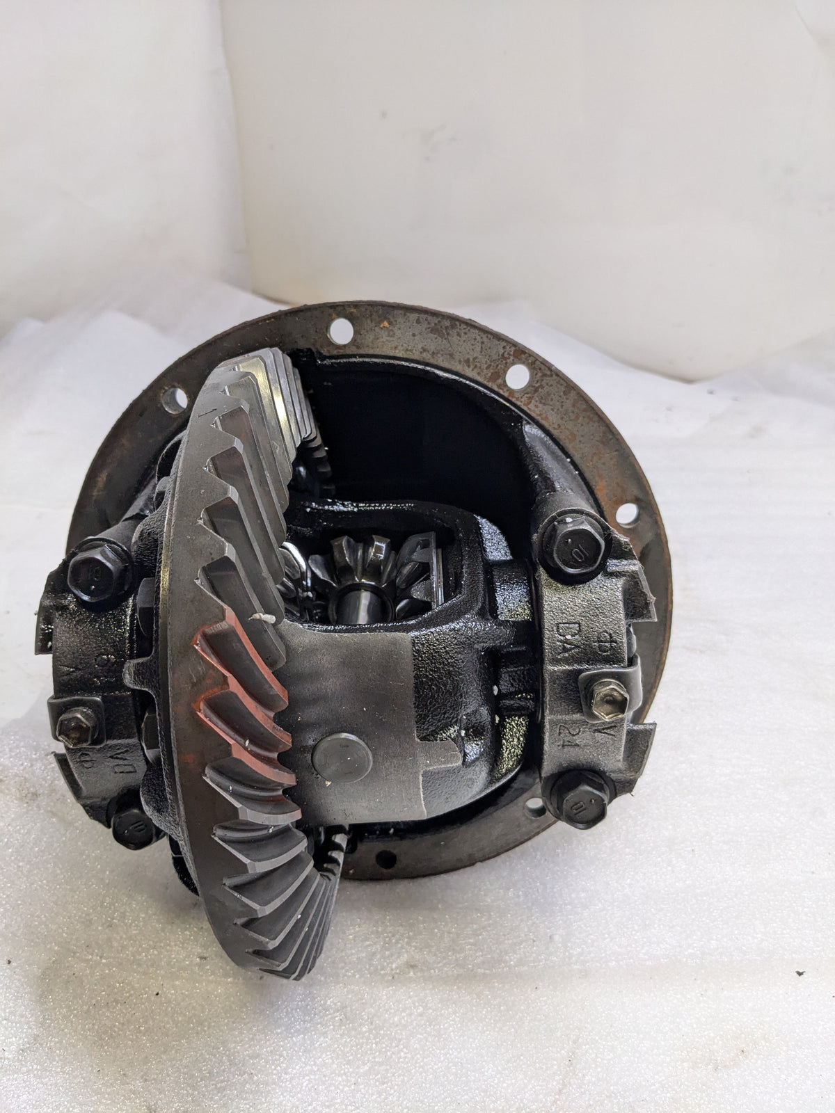 UNBRANDED DIFFERENTIAL 4.1 GEAR RATIO USED B2