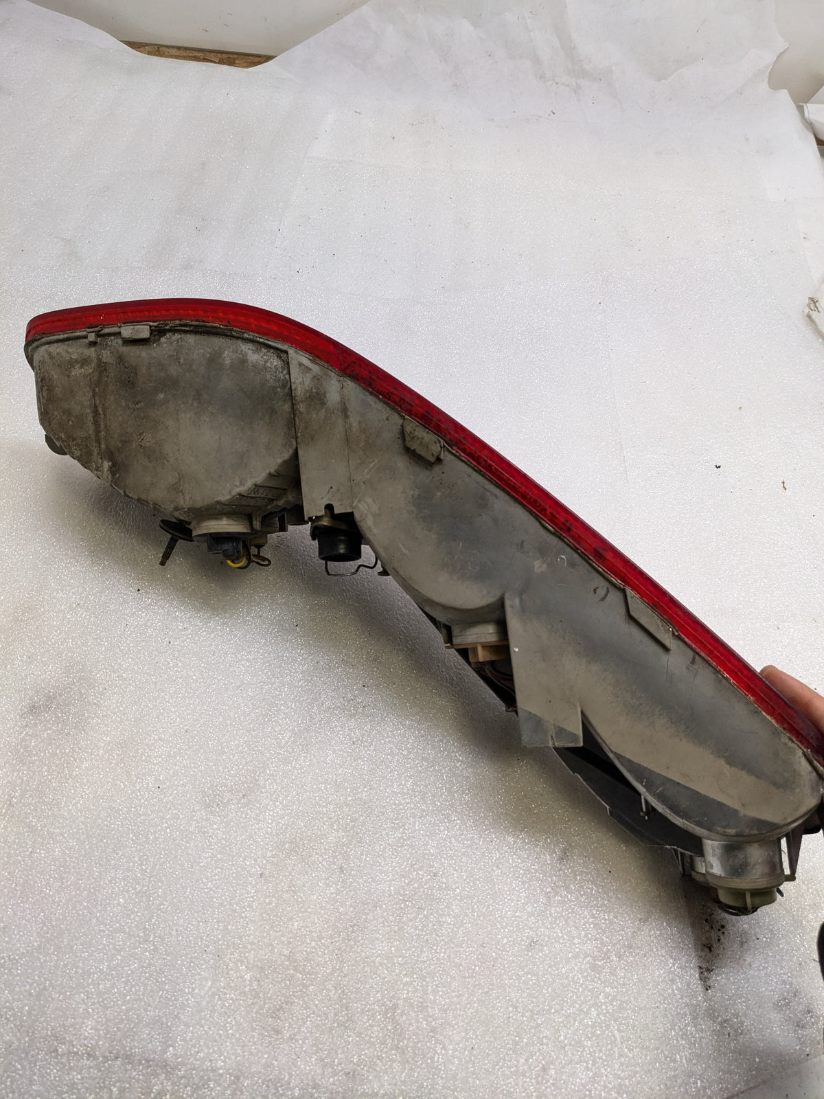 PORSCHE 92863148401 LENS AND HOUSING ASSEMBLY FOR 1987-1995 928 USED R11