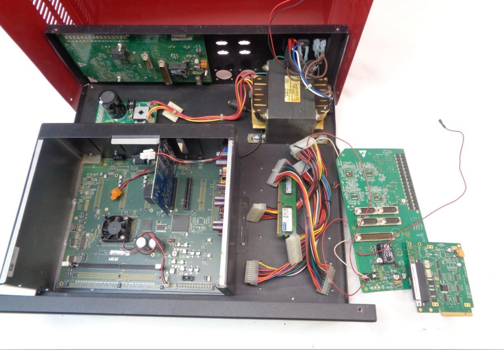 LINCOLN ELECTRIC ACCUMOVE 3 CNC CONTROLLER FOR PARTS U417080015