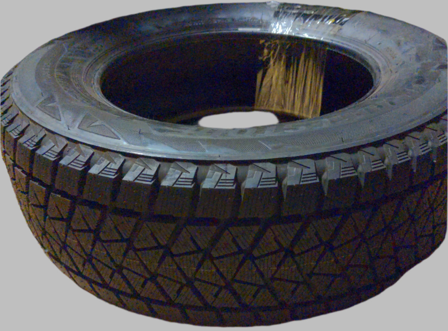 BRIDGESTONE BLIZZAK DM-V2 P 245 65 17 107S SL WINTER TIRE 16168