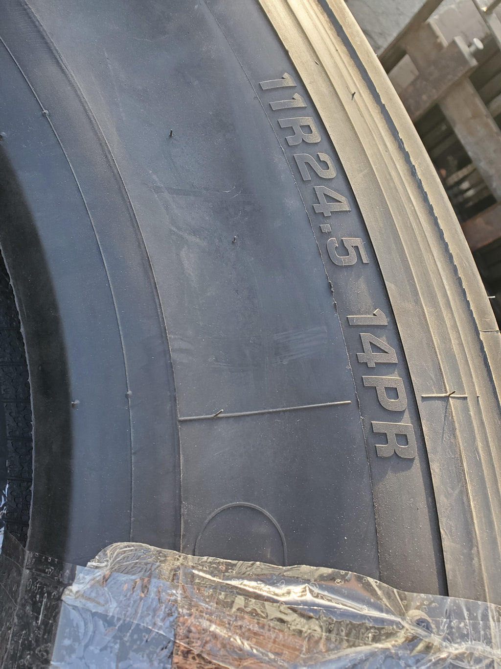 FIRESTONE FS591 BSW LT 11 24.5 146/143L 14PLY STEER TIRE 238566