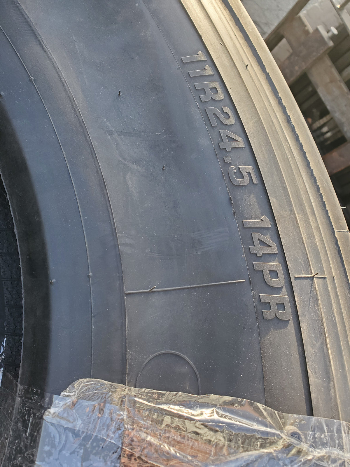 FIRESTONE FS591 BSW LT 11 24.5 146/143L 14PLY STEER TIRE 238566
