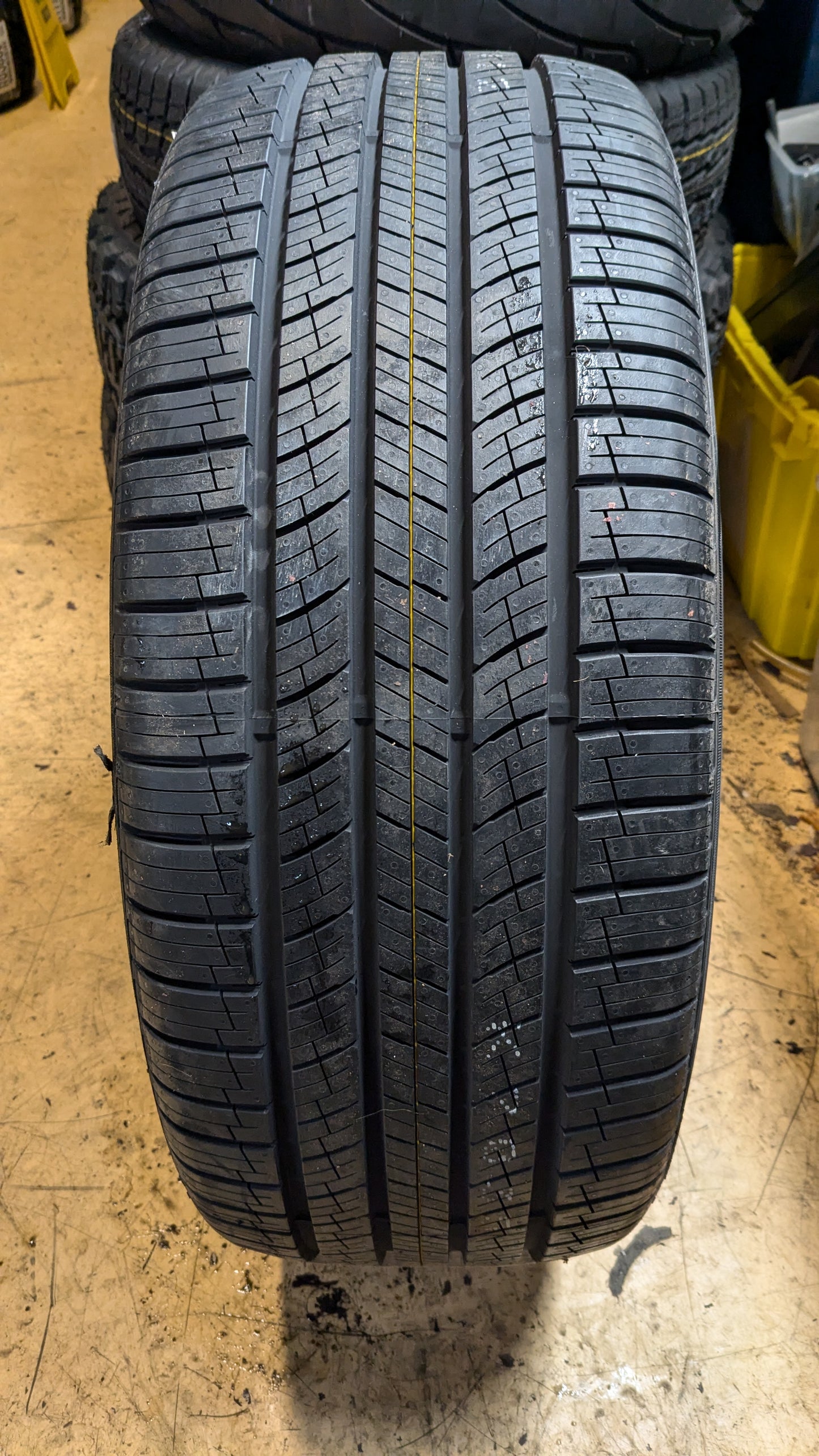 2 NEXEN ROADIAN GTX BSW P 245 45 20 103V XL ALL SEASON TIRE 17035NXK