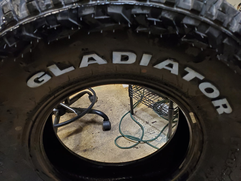 GLADIATOR XCOM A/T WSW LT  285 75 16 126/123Q 10PLY ALL TERRAIN TIRE 1932366783