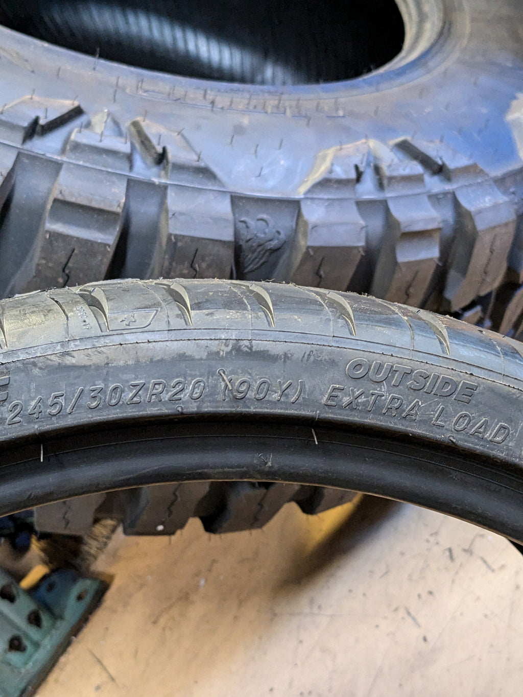 MICHELIN PILOT SPORT 4S P 245 30 20 90Y XL UHP TIRE 32528