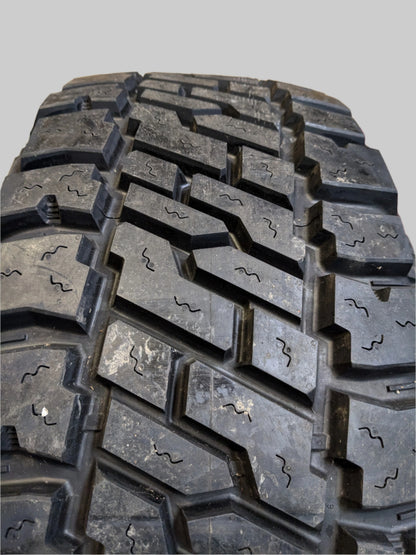 MICKEY THOMPSON BAJA LEGEND EXP RWL LT 305 70 18 126/123Q LRE 10PLY ALL TERRAIN TIRE 331083003