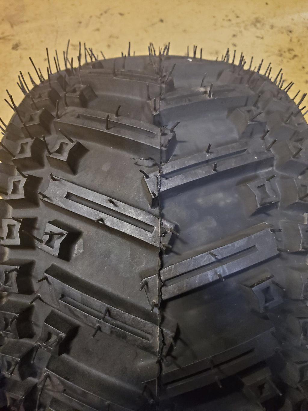 CARLISLE STRYKER BSW AT 22 11 8 43F 2PLY ATV/UTV TIRE 531073