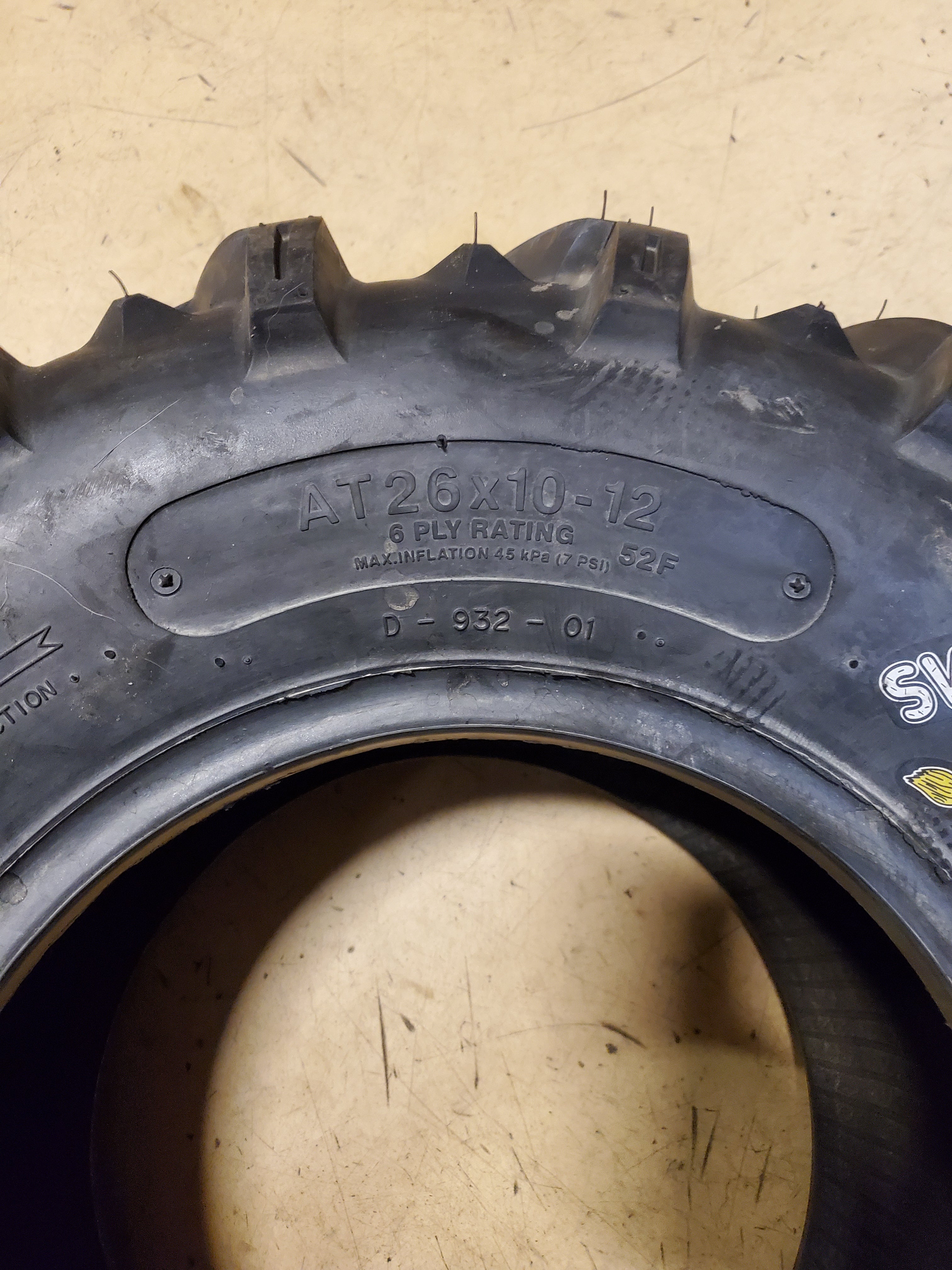 NOS DEESTONE SWAMP WITCH BSW AT 26 10 12 52F 6PLY ATV/UTV TIRE DS7933