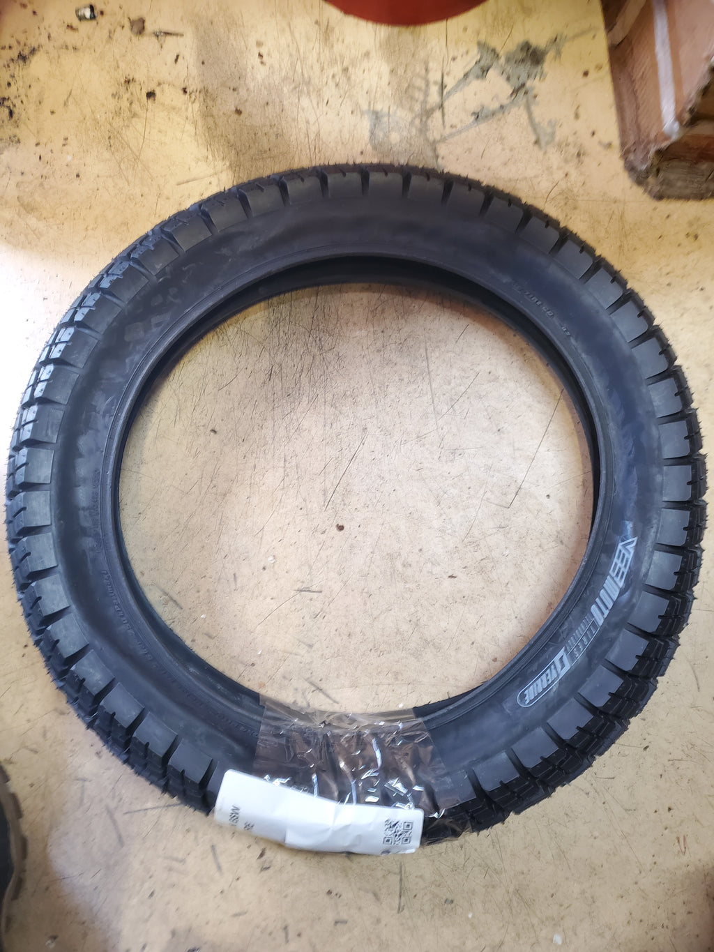 VEE E-HUNTSMAN BSW  20 4 MOPED TIRE BV46102