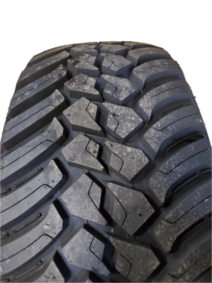 2 NOS AMP TERRAIN ATTACK M/T A LT 35 12.50 20 121Q 10PLY MUD TIRE 35125020AMPCM2