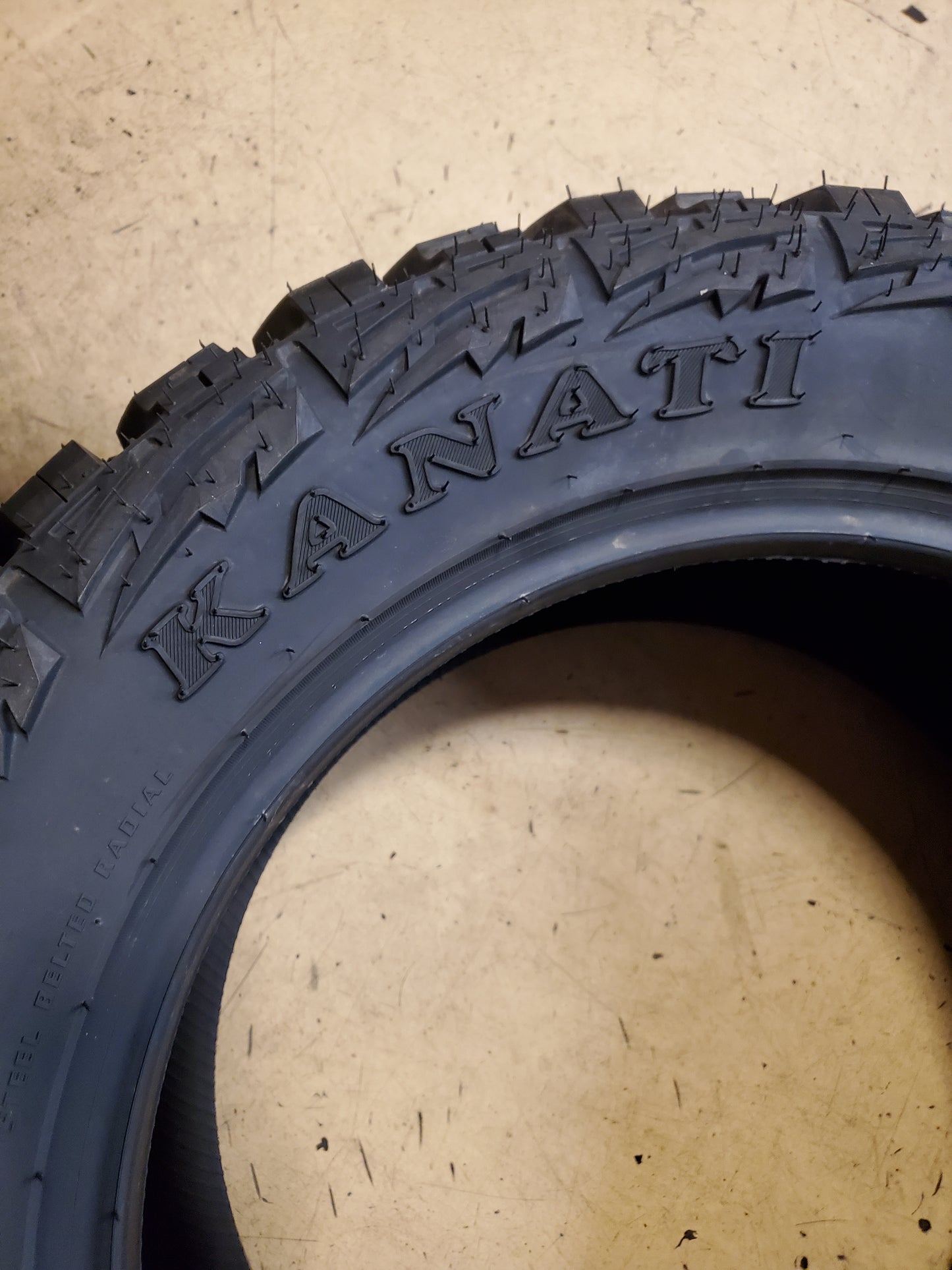 KANATI MUD HOG M/T BSW LT 33 12.5 20 114Q 10PLY MUD TIRE L2033125E252