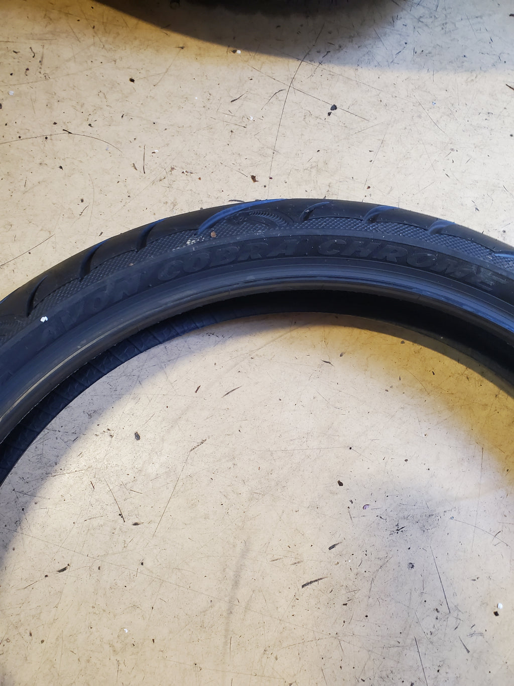 AVON COBRA CHROME BSW 130 60 21 63V FRONT MOTORCYCLE TIRE 1305795