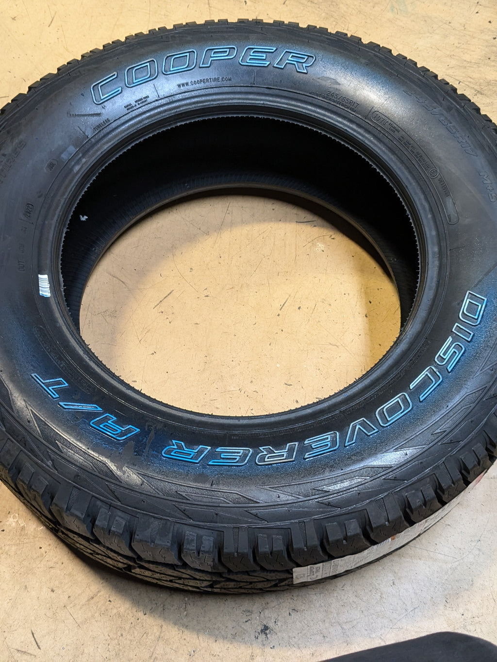 COOPER DISCOVERER ALL TERRAIN RWL P 245 65 17 107T SL ALL TERRAIN TIRE 90000036154